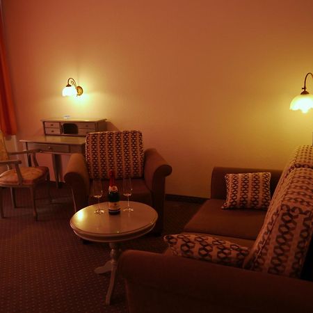 Hotel Esplanade Garni Ostseebad Kühlungsborn Стая снимка