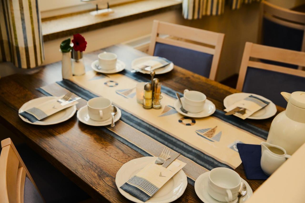 Hotel Esplanade Garni Ostseebad Kühlungsborn Екстериор снимка