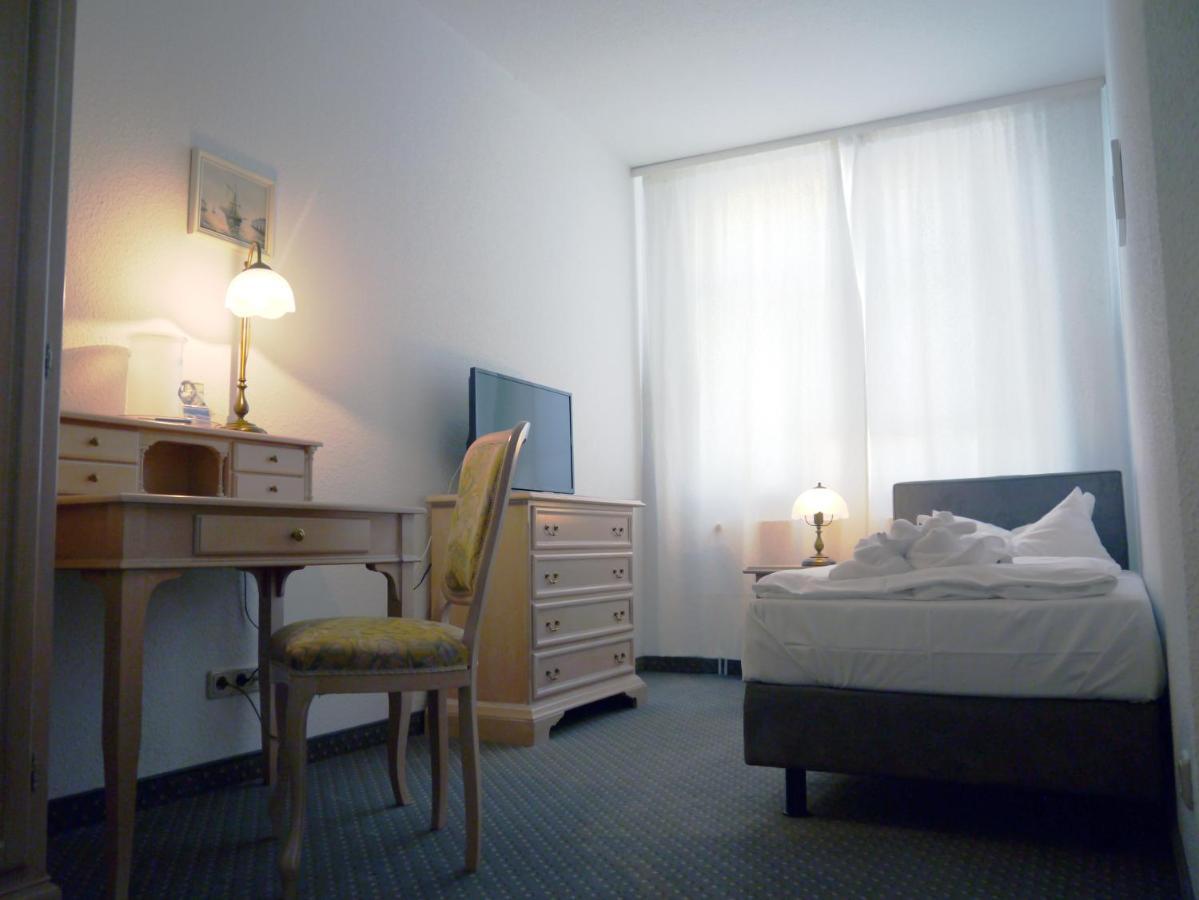 Hotel Esplanade Garni Ostseebad Kühlungsborn Екстериор снимка