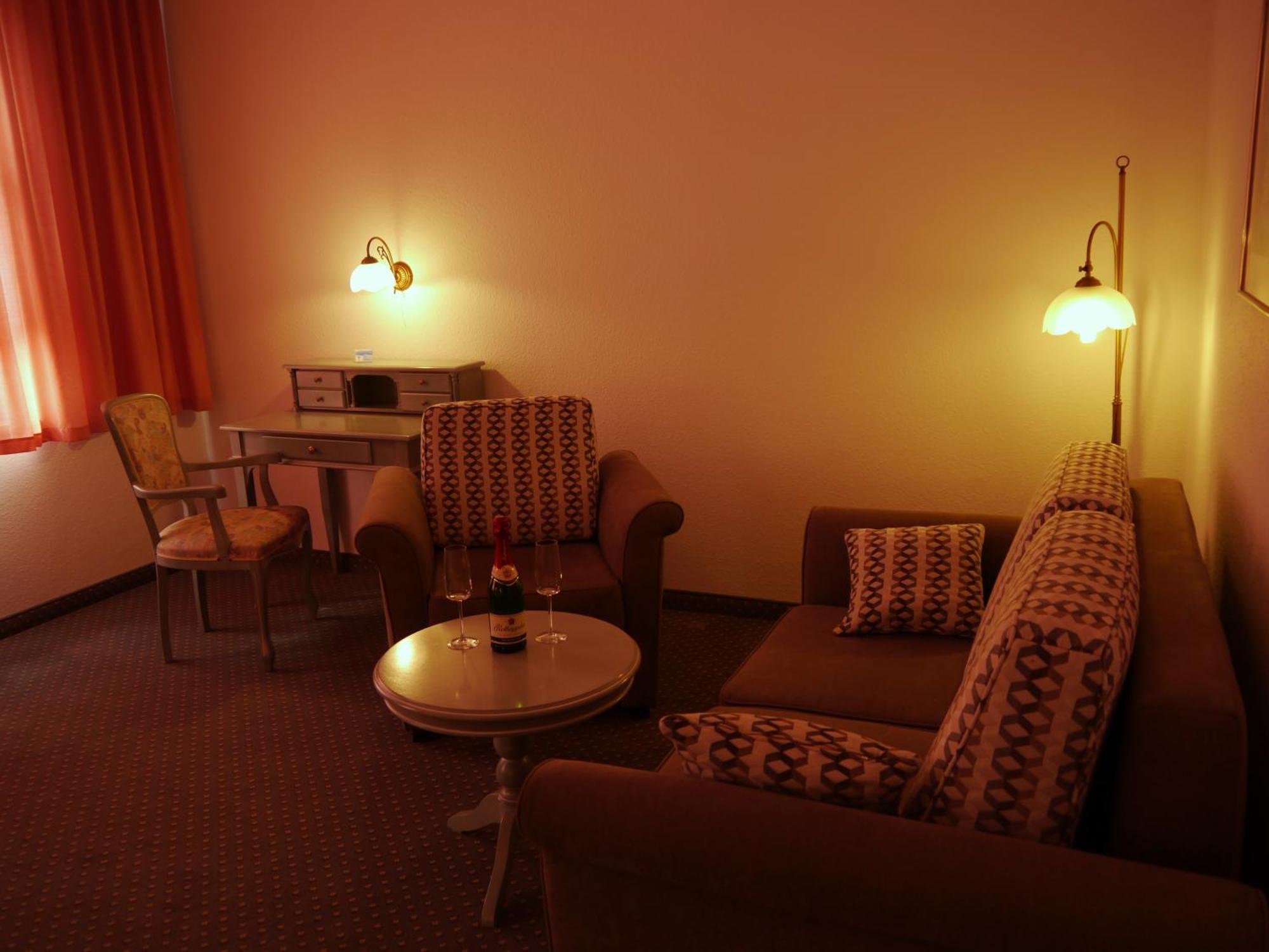 Hotel Esplanade Garni Ostseebad Kühlungsborn Стая снимка